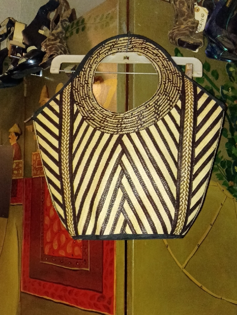 Woven Round-Handle Tote Bag in Black and Cream